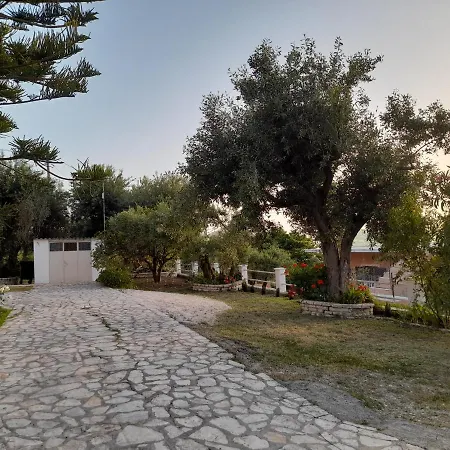 Angelos Apartment's * ארילס