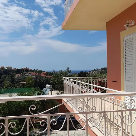 Angelos Apartment's * ארילס