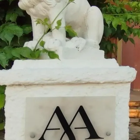 Angelos Apartment's ארילס