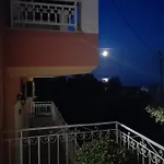 Angelos Aparts أريلاز