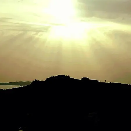 Angelos Apartment's أريلاز