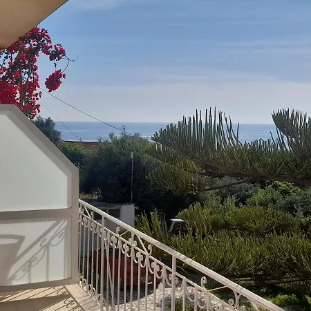 Angelos Aparts Lejlighed