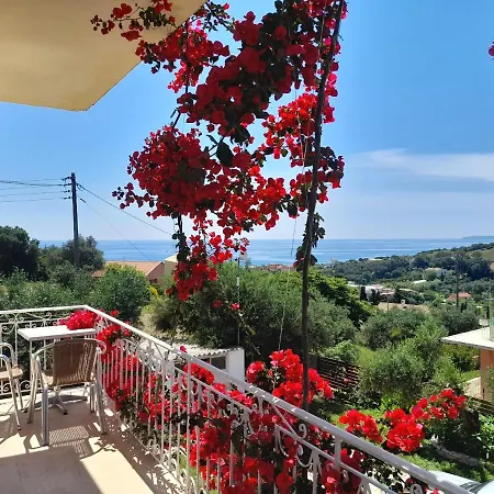 Angelos Apartment's شقة