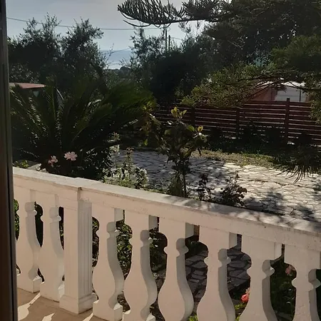 Angelos Apartment's شقة