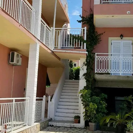 Angelos Aparts * Arillas (Corfu)